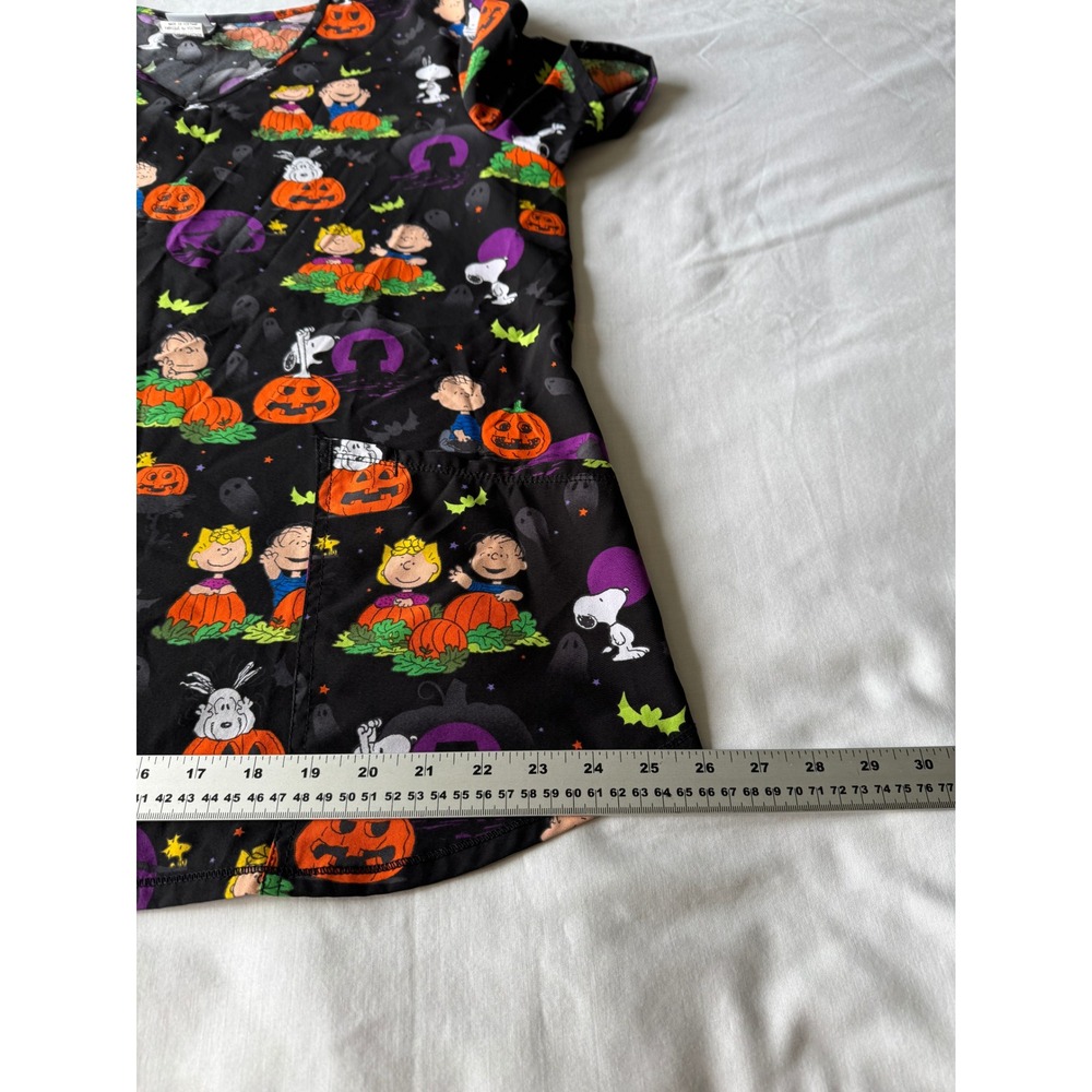 Peanuts Womens Black Halloween Snoopy Scrub Top XL Spooky Festive Nurse Pockets - Picture 9 of 10